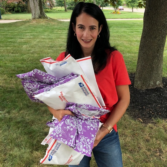 Hi! Meet Me, Shop Grey Rose aka Mom, Mama, Mommm π to adults I'm Kristine! π«π©· - Picture 4 of 6